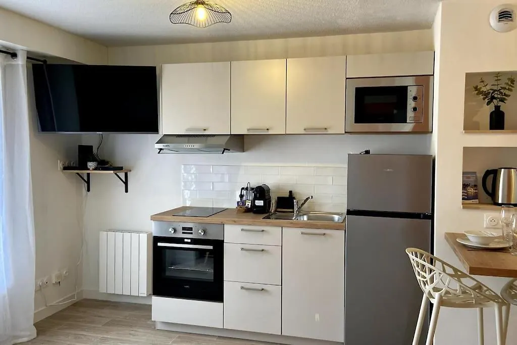 Le Terrabreizh, T2 Cosy Et Confort Avec Parking Prive, Balcon Et Fibre Lorient