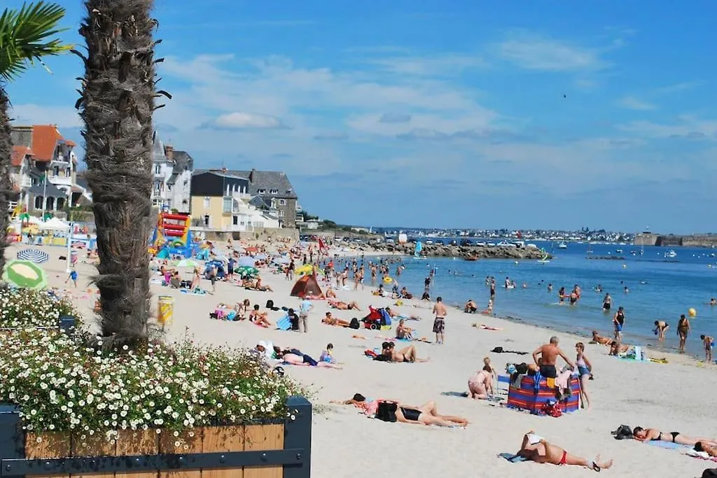 Le Terrabreizh, T2 Cosy Et Confort Avec Parking Prive, Balcon Et Fibre Lorient 0*,  France